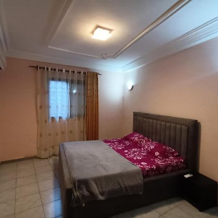 Residence Deluxe Yaoundé Extérieur photo